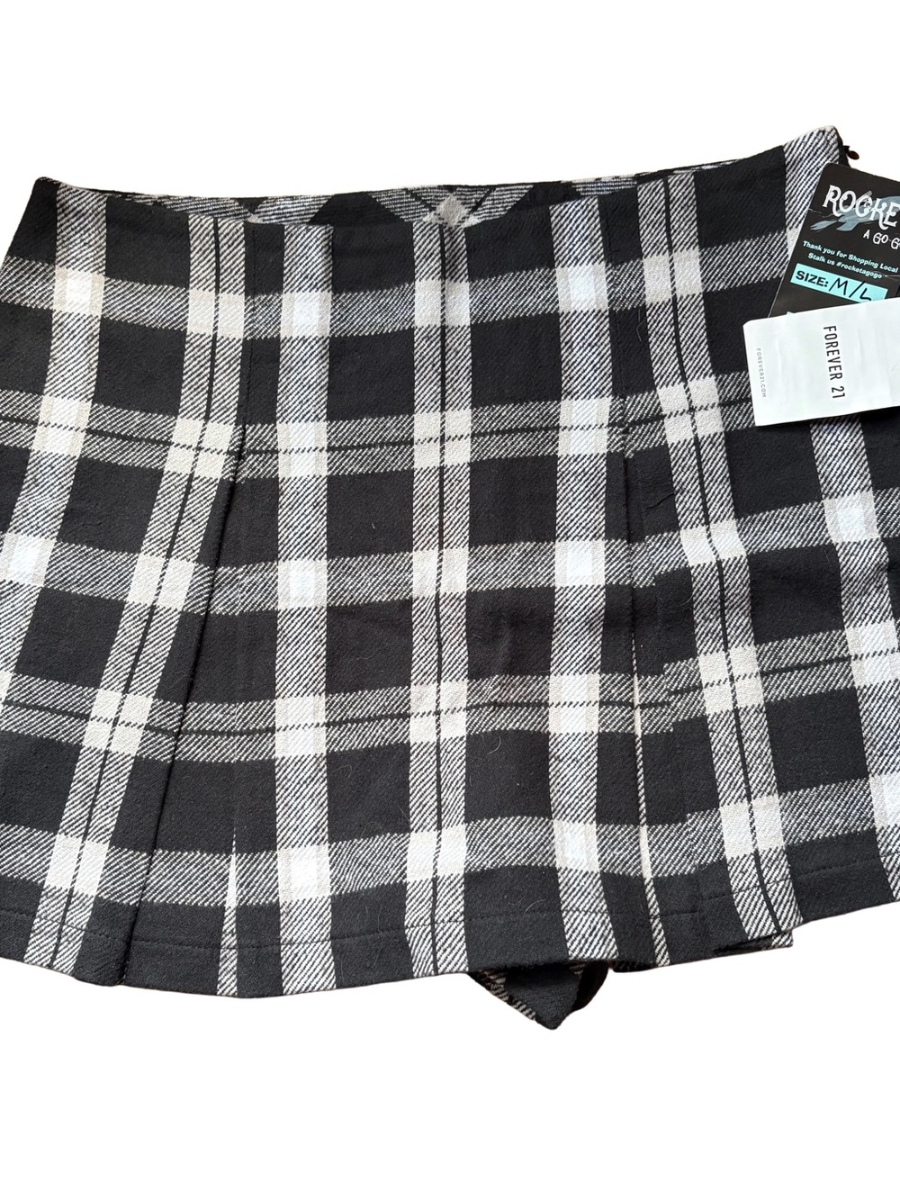 Forever 21 Black & White Plaid Pleated Skort